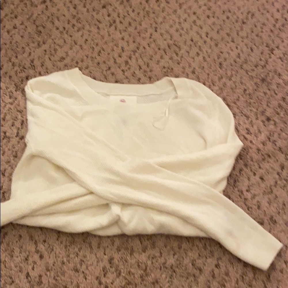 Egg white thin sweater